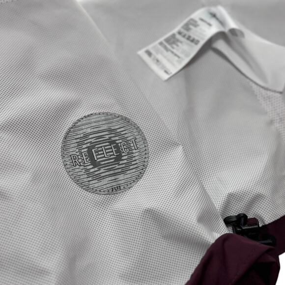 Rapha Mens Rich Burgundy Waterproof Reflective Commuter Jacket - Picture 8 of 12